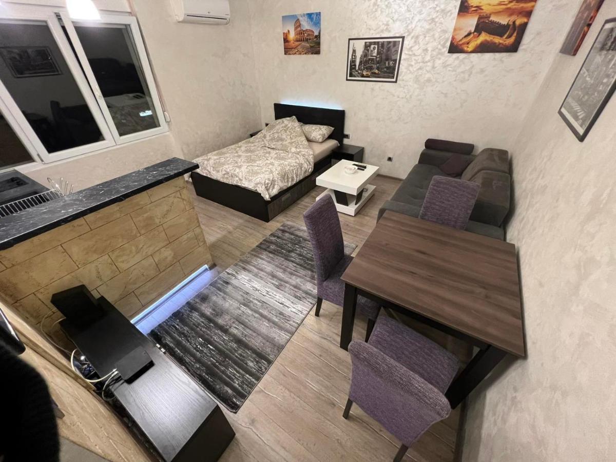 Apartament Capital *